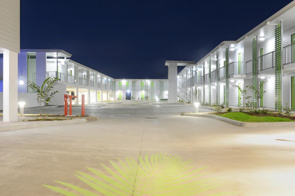 Mackay Oceanside Central Hotel Official Exterior photo