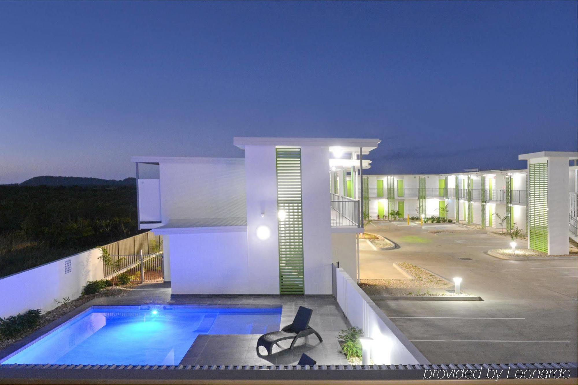 Mackay Oceanside Central Hotel Official Exterior photo